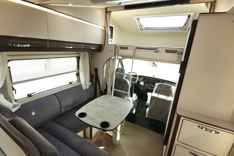 舒適旅行生活，這款房車必不可少