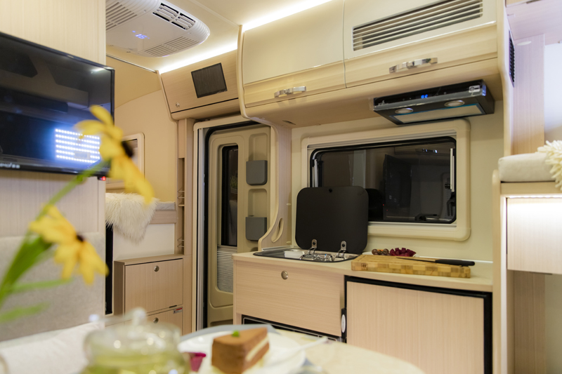 不僅僅動力好，還有上下鋪的房車