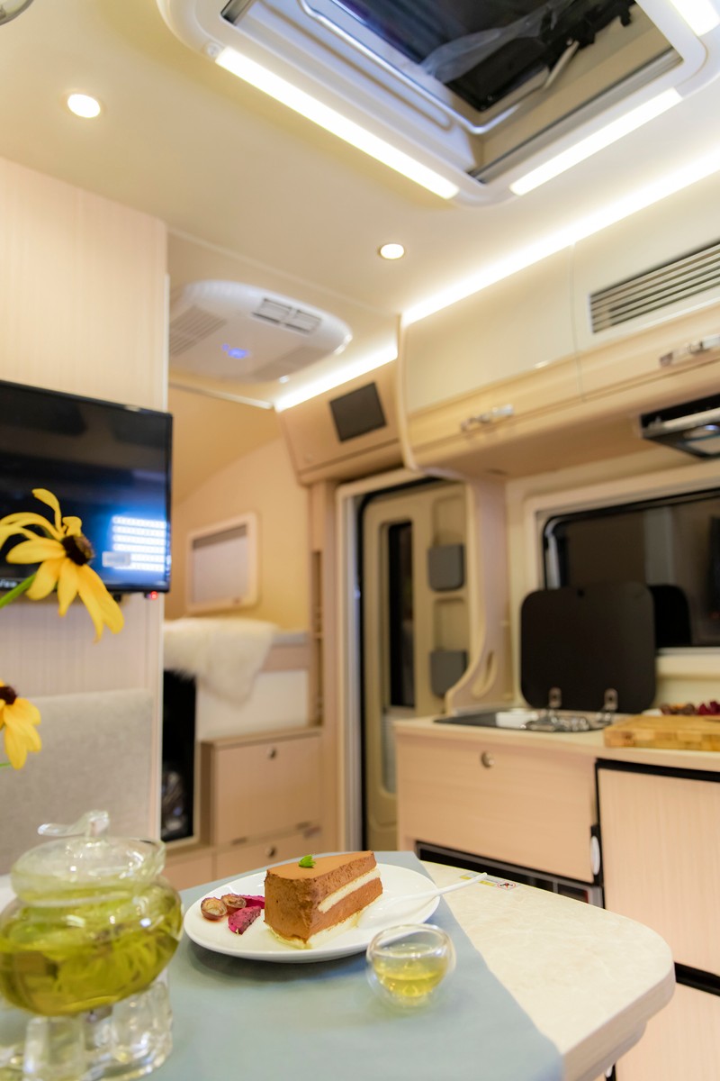 不僅僅動力好，還有上下鋪的房車