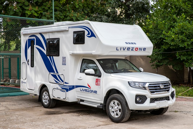 國六汽油四驅房車，還有兩張大床