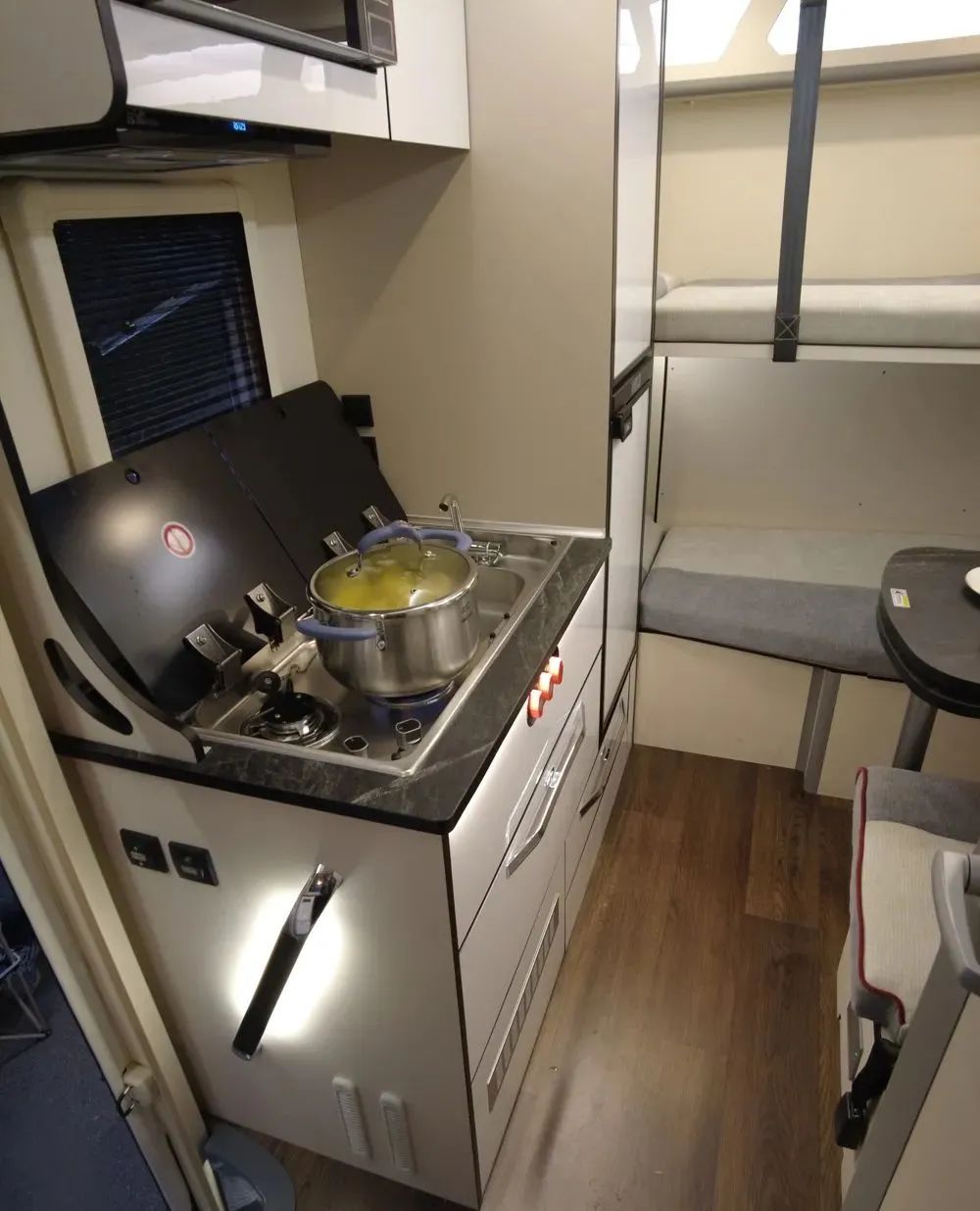 雪域西藏，此生必駕—— 自由炮護航！